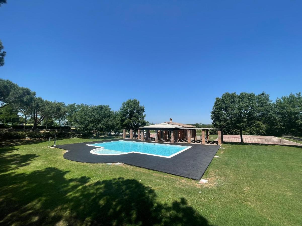 Casa Vacanza Villaggio Poggio Rosso Arezzo Exterior foto