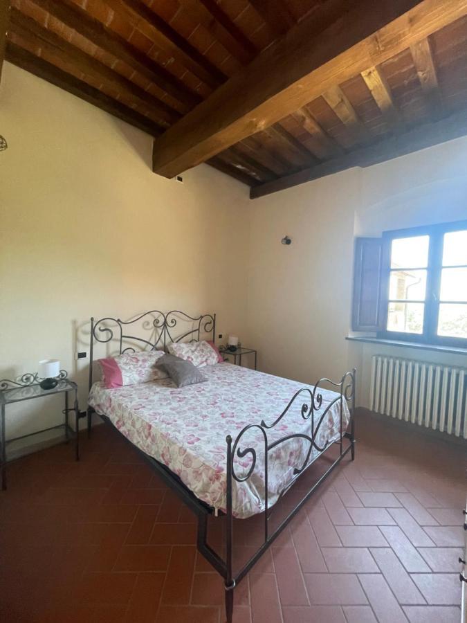 Casa Vacanza Villaggio Poggio Rosso Arezzo Exterior foto