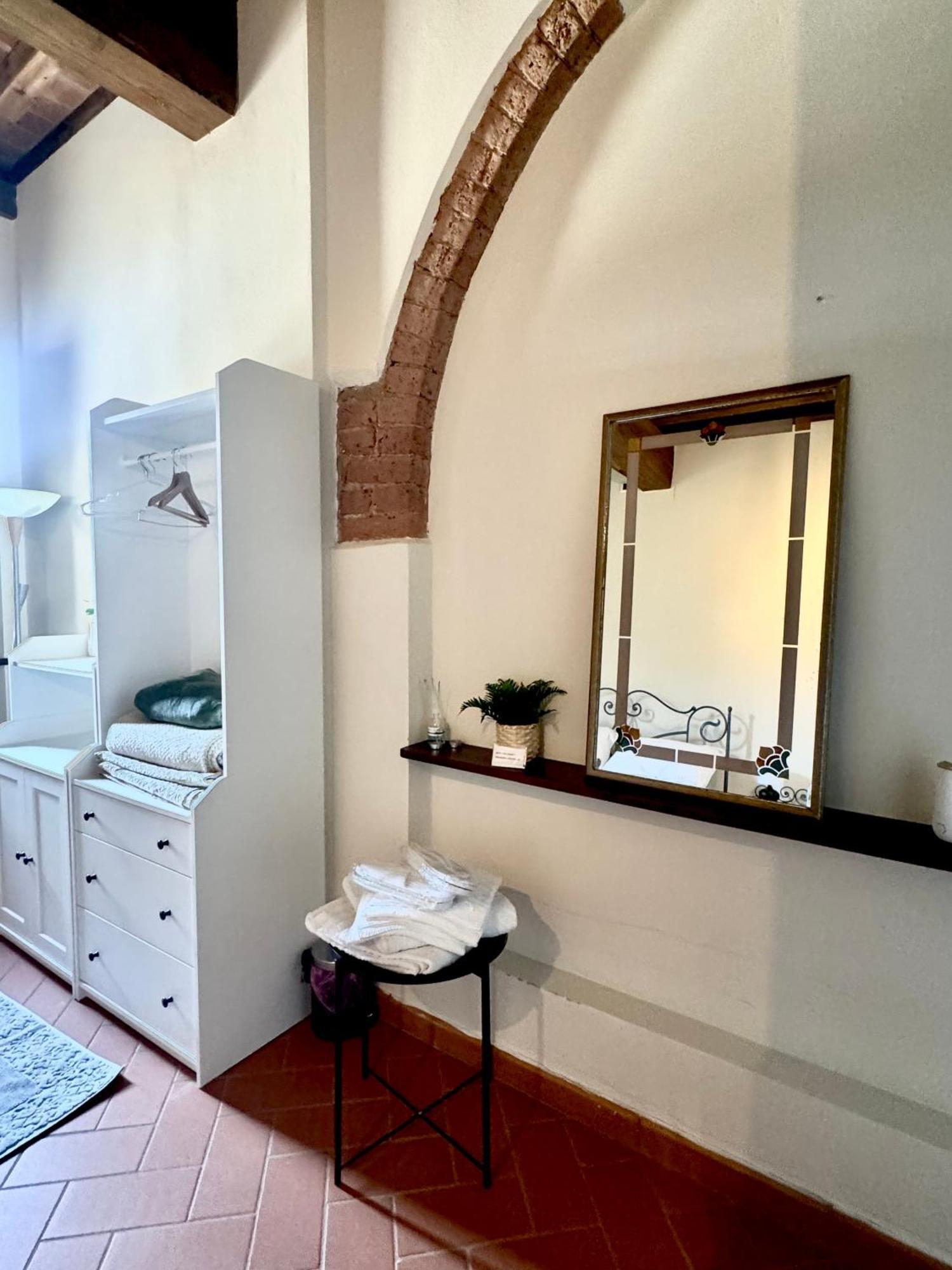 Casa Vacanza Villaggio Poggio Rosso Arezzo Exterior foto